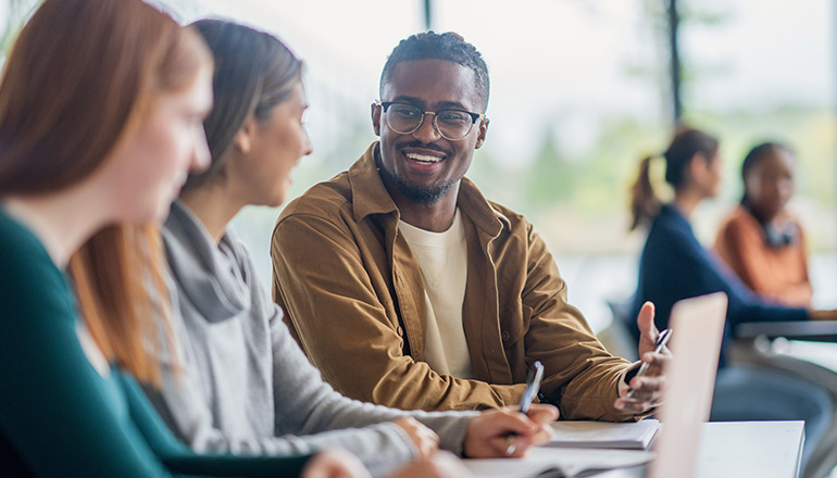 Article Survey reveals strong preference for Google Workspace over Microsoft 365 among college students Image