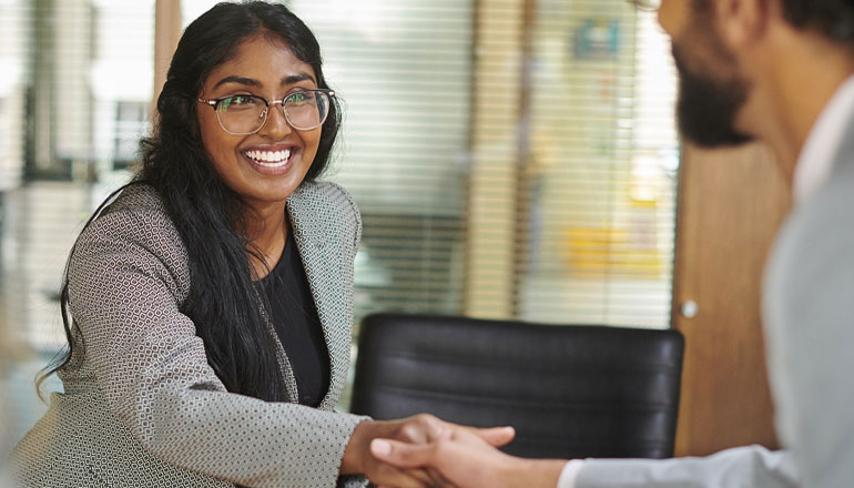 Article 5 Tips to Make the Most of Your Summer Internship  Image