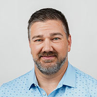 Ryan Kneeshaw headshot