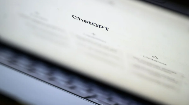 Article Generative AI at Work: 3 Steps to Crafting an Enterprise Policy Image