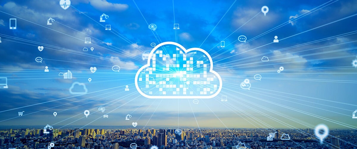 Illustrated cloud highlighted over city landscape. HP, Chrome Enterprise