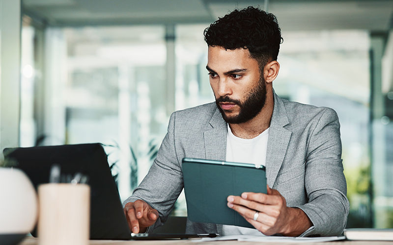 Man working at the office 
