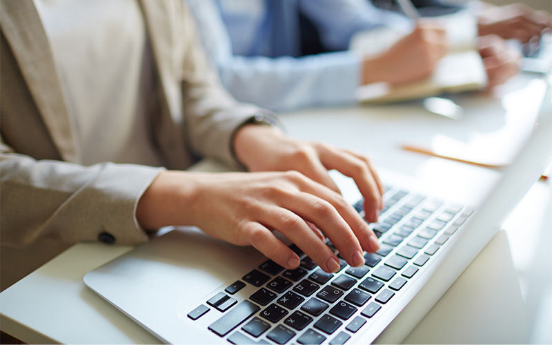 Horizon® 8 delivers virtual desktops and applications from on-premises to the cloud.