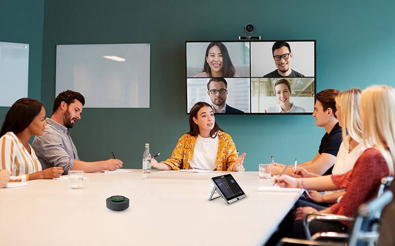 Man working at the office 