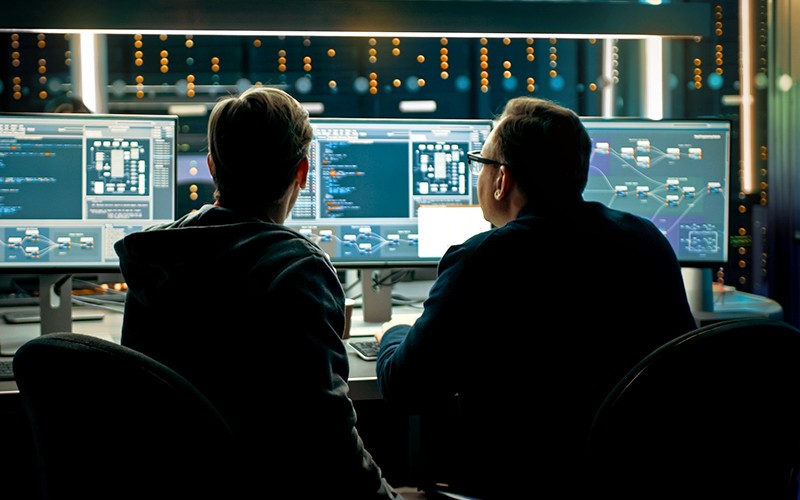 IT professionals collaborating