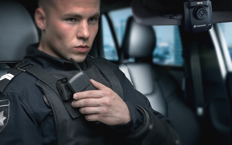 Police man using a Transcend dashcam