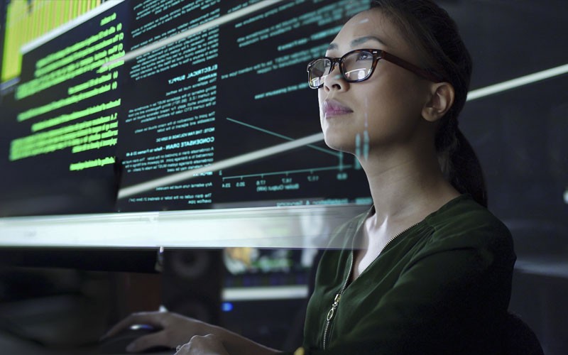 Data engineer involved in business intelligence solutions 